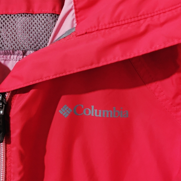 Columbia Jackets & Blazers - Columbia Windbreaker with hidden hood EUC